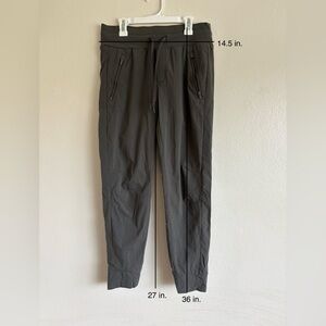 Athleta Women’s Green Joggers